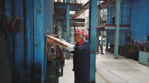 雙河能源集團熱力分公司二熱源站點火烘爐，拉開今冬供暖序幕
